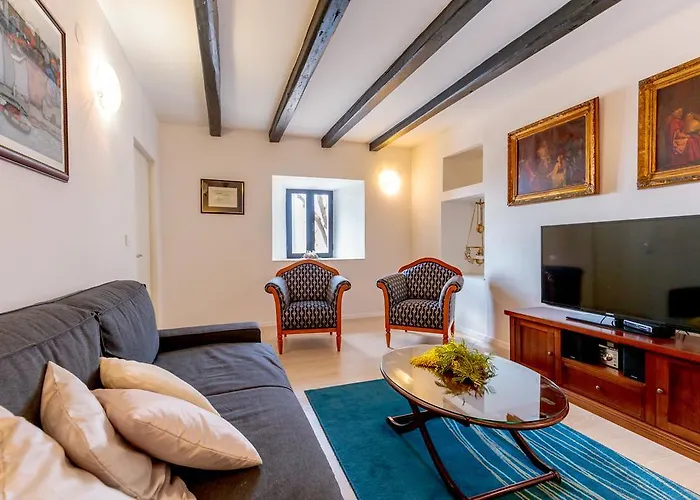 别墅 Hedera Estate, Hedera Viii 奥拉萨奇