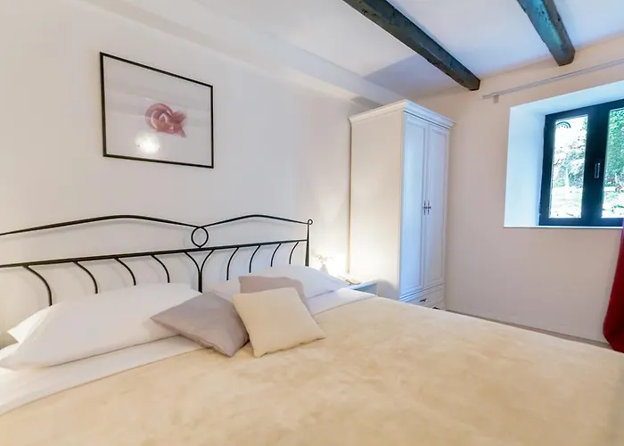 Hedera Estate, Hedera Viii 别墅 *