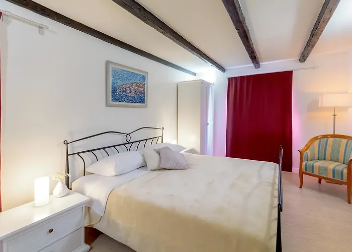 别墅 Hedera Estate, Hedera Viii 奥拉萨奇