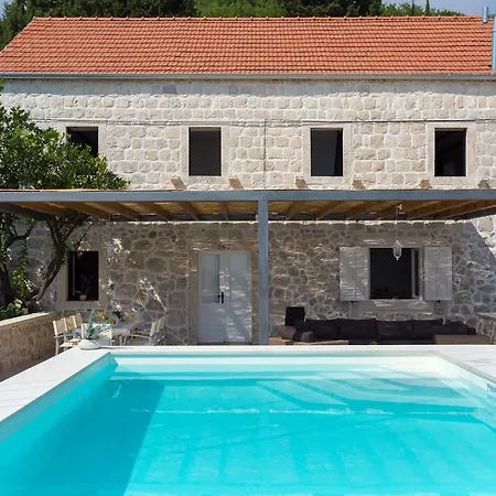 Hedera Estate, Hedera Viii Villa Orasac