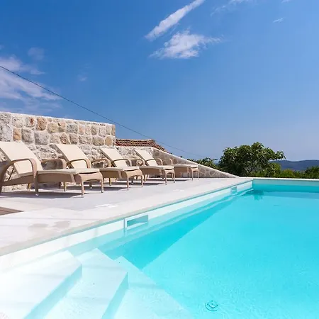 Hedera Estate, Hedera Viii Villa *