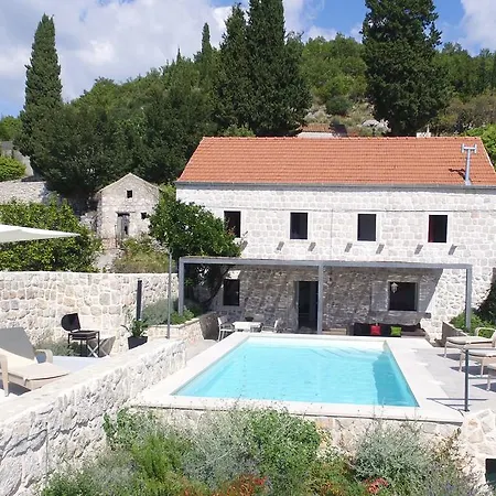 Hedera Estate, Hedera Viii Villa Orasac